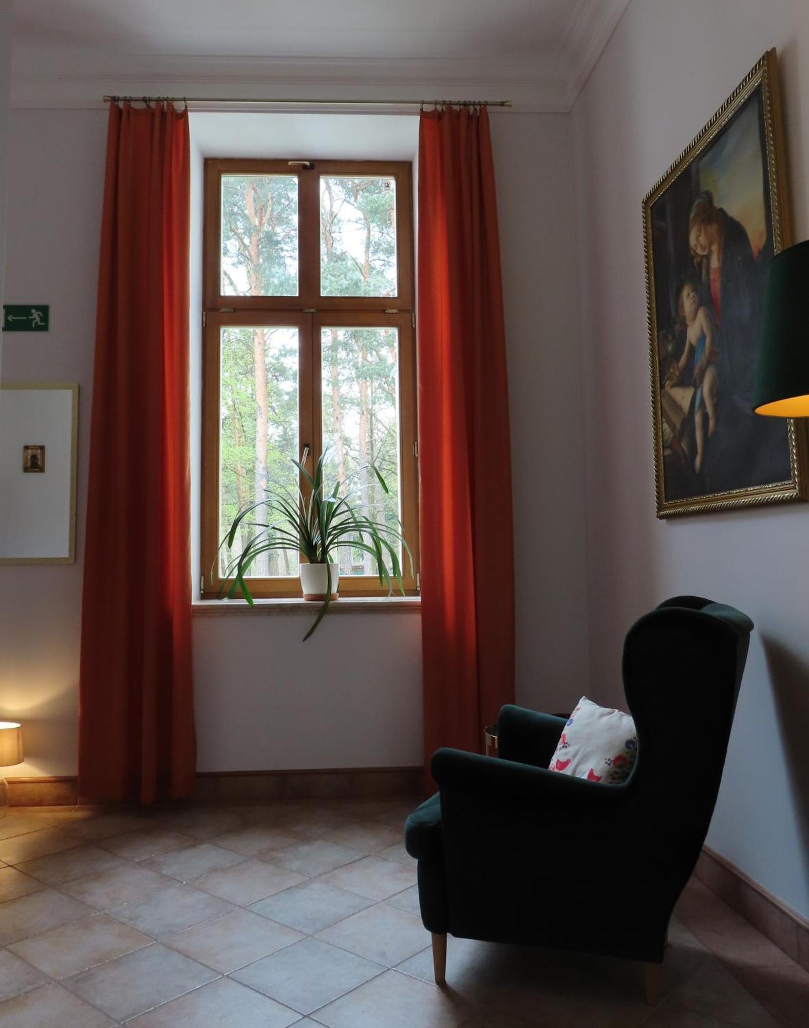 Dobry Zakatek Dom Rekolekcyjny Hotel Konstancin-Jeziorna Bagian luar foto