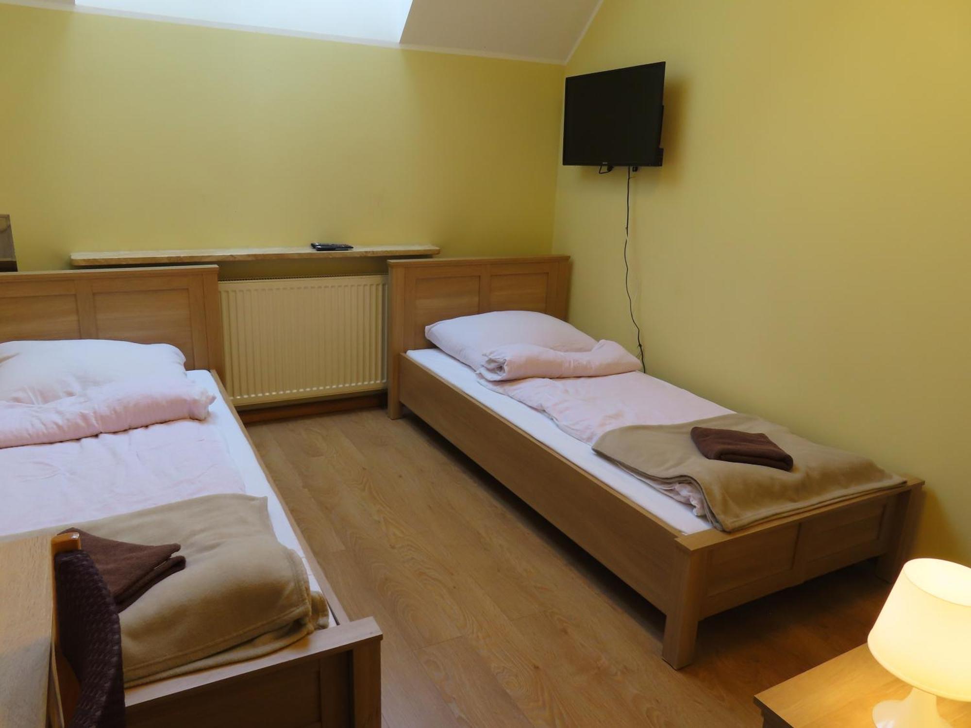 Dobry Zakatek Dom Rekolekcyjny Hotel Konstancin-Jeziorna Bagian luar foto