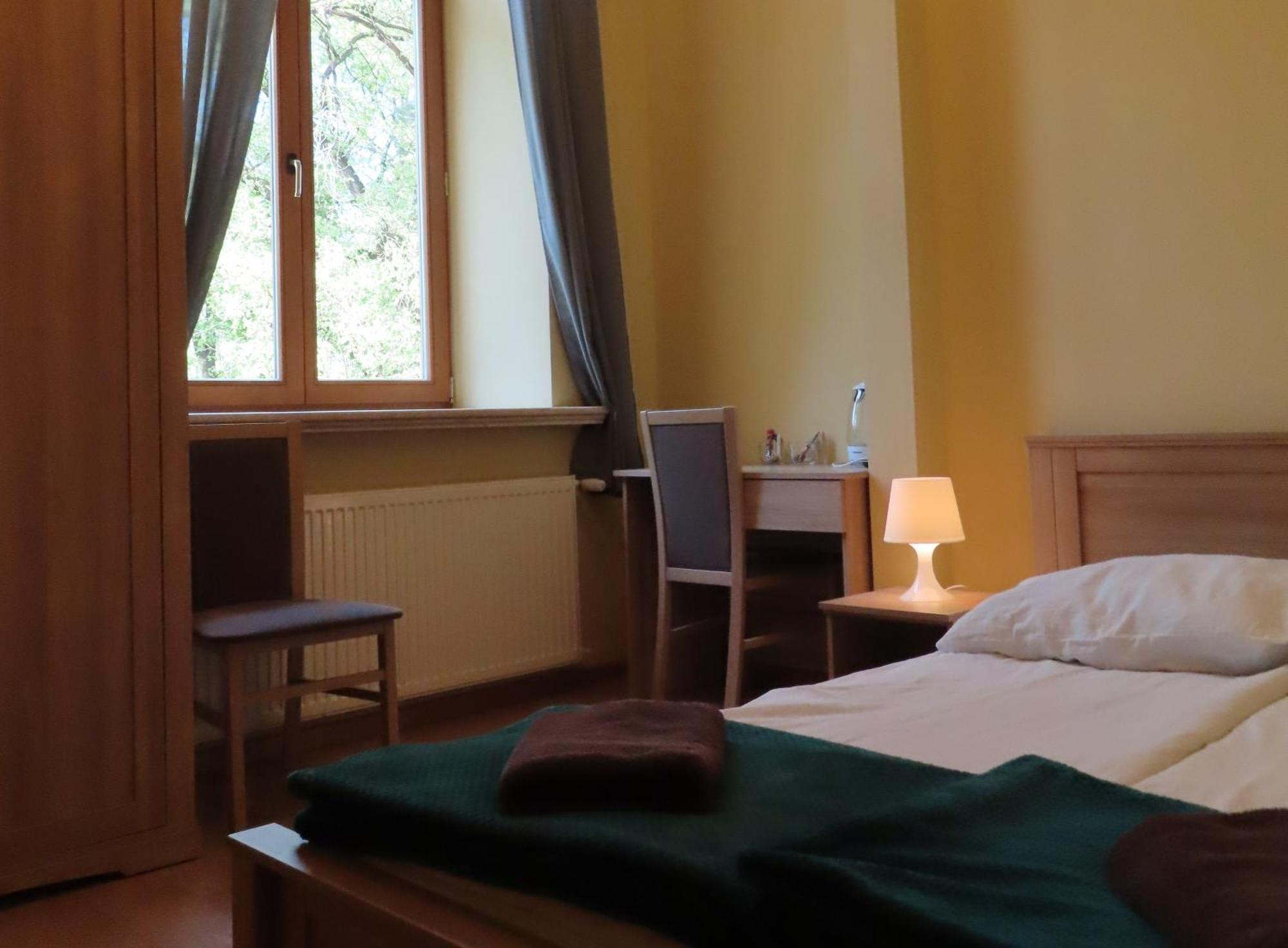 Dobry Zakatek Dom Rekolekcyjny Hotel Konstancin-Jeziorna Bagian luar foto