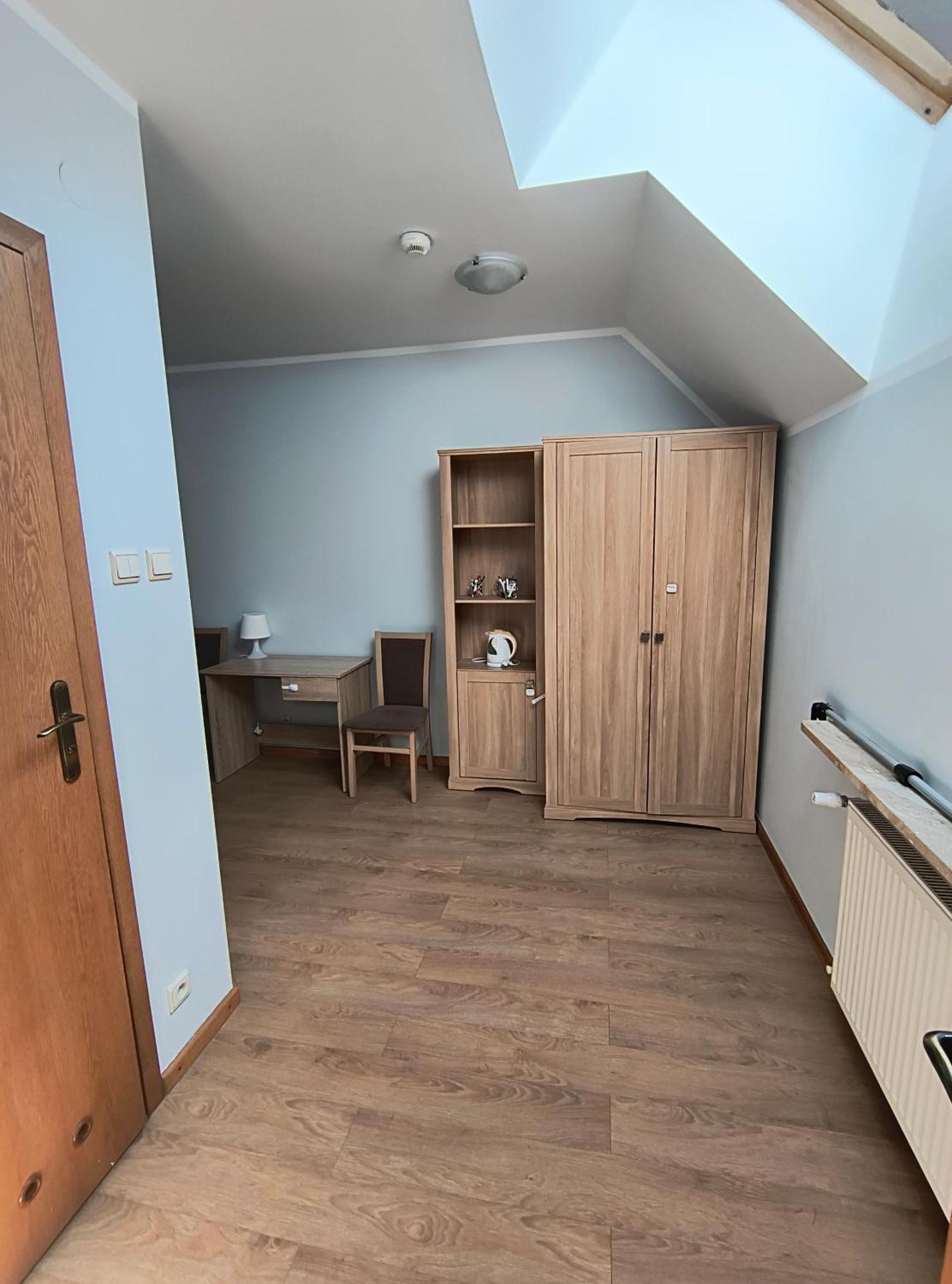 Dobry Zakatek Dom Rekolekcyjny Hotel Konstancin-Jeziorna Bagian luar foto