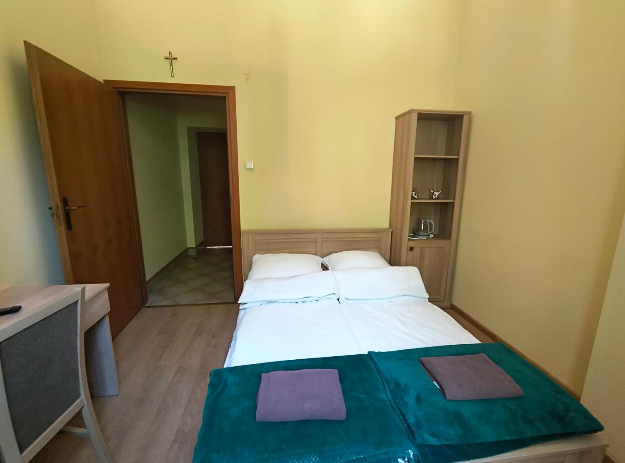 Dobry Zakatek Dom Rekolekcyjny Hotel Konstancin-Jeziorna Bagian luar foto